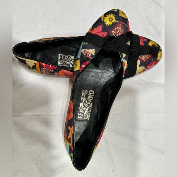 Vintage Salvatore Ferragamo Women's Floral Flats - Red and Yellow 7 - Picture 7 of 7
